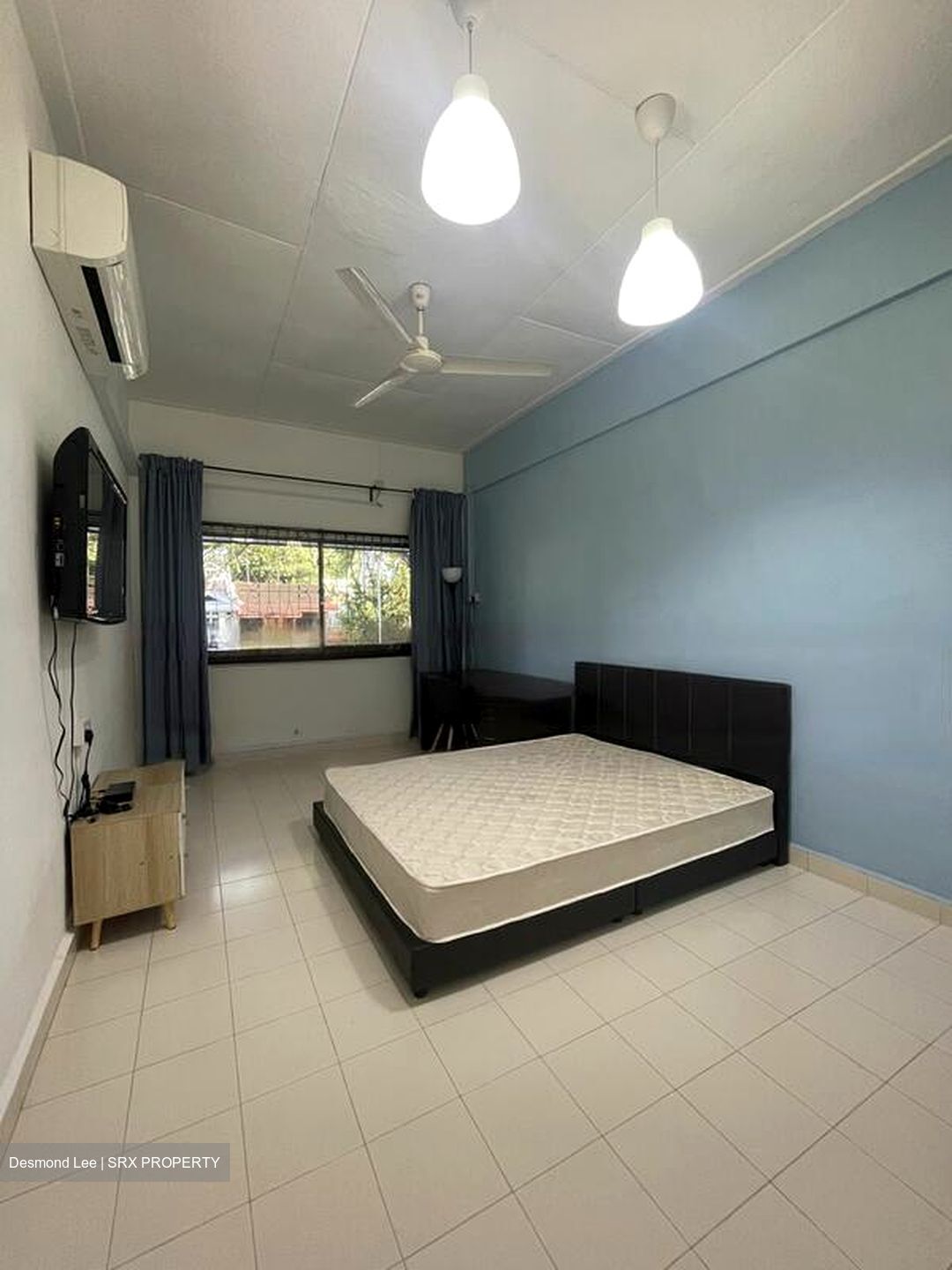 Sixth Avenue (D10), Terrace #443225091